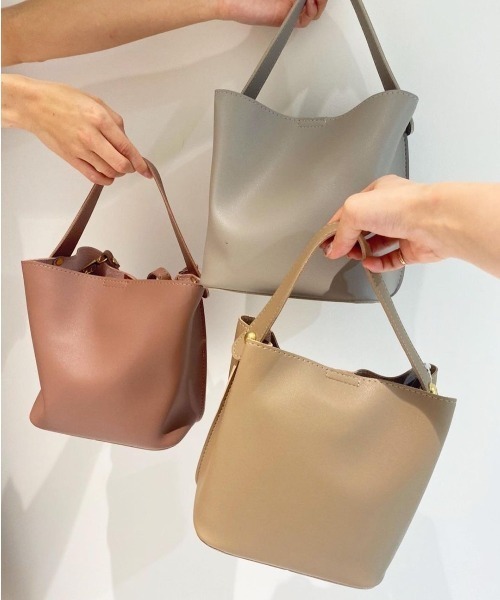 flower(フラワー)の「クラシックバケットバッグ(ショルダーバッグ・レディース・ピンク/ベージュ/グレー・FREE)」の4枚目の写真