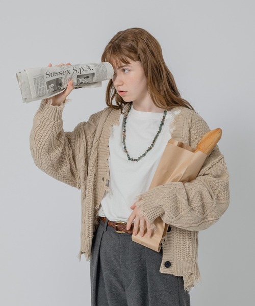 MUHET（ミュエータ）の「【3点セット】ショート丈ダメージニットカーディガン×ロンT×ネックレス（カーディガン/ボレロ・レディース・ベージュ/オレンジ/グリーン・FREE）」の5枚目の写真