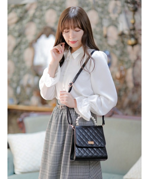 Areeam（アリーム）の「パールハンドルキルティングバッグ（ショルダーバッグ・レディース・ブラック・FREE）」の6枚目の写真