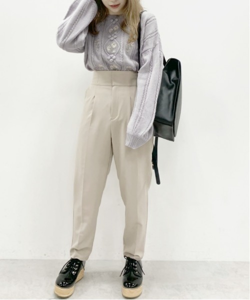 OLIVE des OLIVE（オリーブデオリーブ）の「【WEB限定】花のあるケーブルニット（ニット/セーター・レディース・オフホワイト/ベージュ/サックスブルー・FREE）」の6枚目の写真