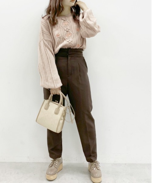 OLIVE des OLIVE（オリーブデオリーブ）の「【WEB限定】花のあるケーブルニット（ニット/セーター・レディース・オフホワイト/ベージュ/サックスブルー・FREE）」の11枚目の写真