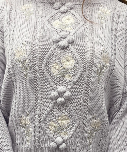 OLIVE des OLIVE（オリーブデオリーブ）の「【WEB限定】花のあるケーブルニット（ニット/セーター・レディース・オフホワイト/ベージュ/サックスブルー・FREE）」の16枚目の写真