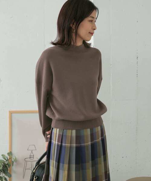 URBAN RESEARCH DOORS(アーバンリサーチドアーズ)の「ボトルネックKNITプルオーバー(ニット/セーター・レディース・ブラック/モカ/ブルー/ピンク/ネイビー/オフホワイト・ONE)」の21枚目の写真