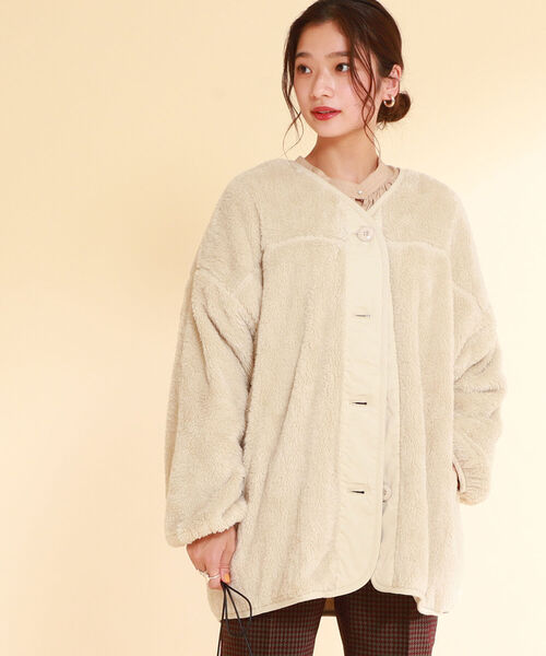 Ray BEAMS(レイビームス)の「Ray BEAMS / ボア フリース ビッグ カーディガン(カーディガン/ボレロ・レディース・ブラック/ベージュ/オフホワイト・ONE SIZE)」の12枚目の写真