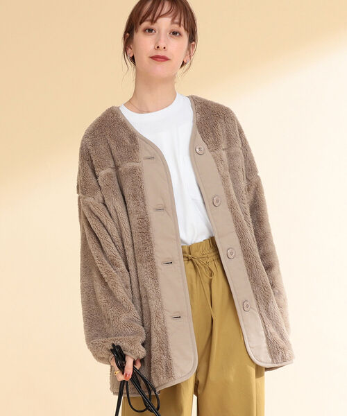 Ray BEAMS(レイビームス)の「Ray BEAMS / ボア フリース ビッグ カーディガン(カーディガン/ボレロ・レディース・ブラック/ベージュ/オフホワイト・ONE SIZE)」の5枚目の写真