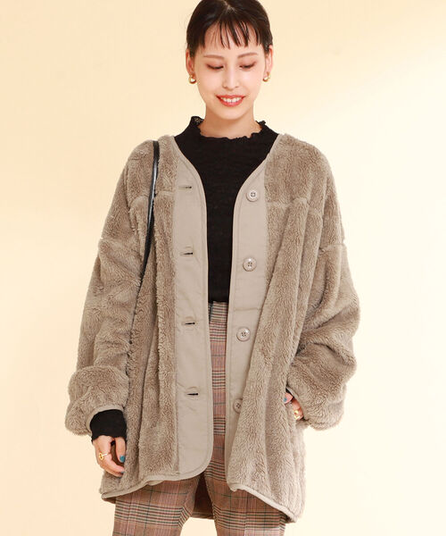 Ray BEAMS(レイビームス)の「Ray BEAMS / ボア フリース ビッグ カーディガン(カーディガン/ボレロ・レディース・ブラック/ベージュ/オフホワイト・ONE SIZE)」の19枚目の写真