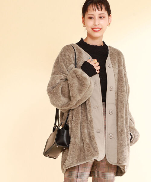 Ray BEAMS(レイビームス)の「Ray BEAMS / ボア フリース ビッグ カーディガン(カーディガン/ボレロ・レディース・ブラック/ベージュ/オフホワイト・ONE SIZE)」の14枚目の写真