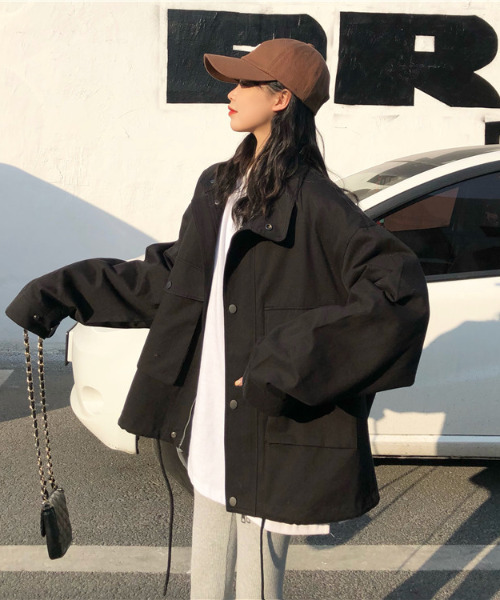 emi+（エミプラス）の「BIGシルエットハイネックジャケット（ミリタリージャケット・レディース・グリーン/ブラック・FREE）」の13枚目の写真