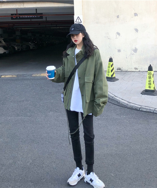 emi+（エミプラス）の「BIGシルエットハイネックジャケット（ミリタリージャケット・レディース・グリーン/ブラック・FREE）」の20枚目の写真