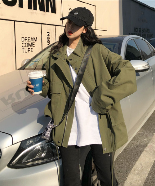 emi+（エミプラス）の「BIGシルエットハイネックジャケット（ミリタリージャケット・レディース・グリーン/ブラック・FREE）」の7枚目の写真