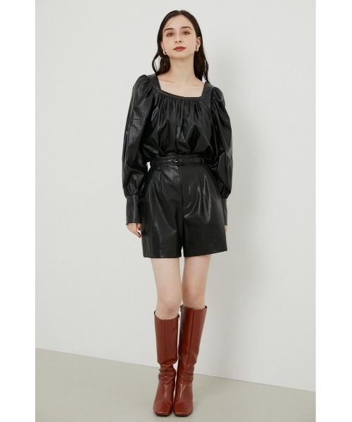 rienda（リエンダ）の「フェイクレザーショートパンツ（その他パンツ・レディース・ブラック/パープル/ライトグリーン・SMALL/MEDIUM/X-SMALL）」の2枚目の写真