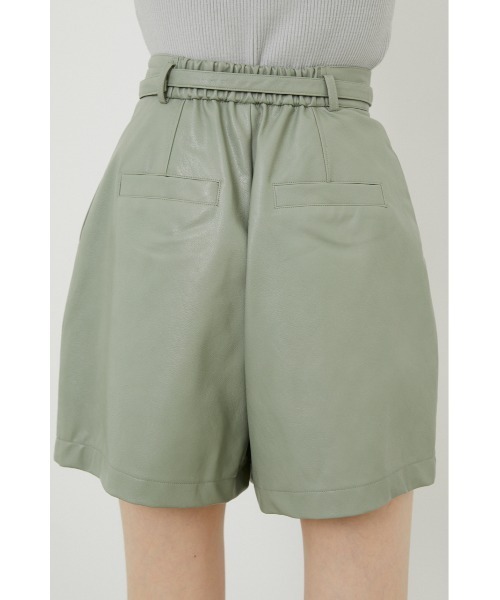 rienda（リエンダ）の「フェイクレザーショートパンツ（その他パンツ・レディース・ブラック/パープル/ライトグリーン・SMALL/MEDIUM/X-SMALL）」の13枚目の写真