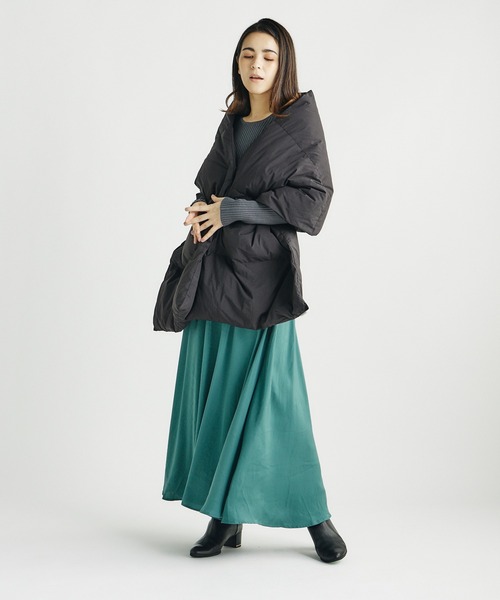 DRWCYS（ドロシーズ）の「ワイドダウンストール（ストール/ショール・レディース・ブラック/グレー・FREE）」の11枚目の写真