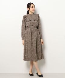 ☆ レトロな雰囲気。小花柄フリルワンピース