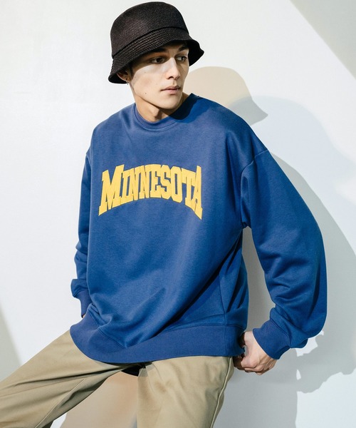 Ressaca（レサーカ）の「ビッグシルエット 裏毛カレッジロゴ 刺繍スウェット パラマス ミネソタ（スウェット・メンズ・ブラック/グレー/オフホワイト/ブルー/グリーン/ブルー系1/オレンジ/ブルー系/グリーン系1/オレンジ系/ブラック系/グリーン系/グレー系・M/L）」の9枚目の写真