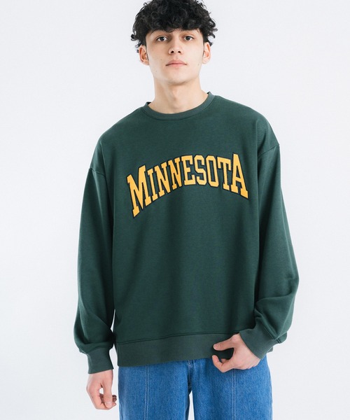 Ressaca（レサーカ）の「ビッグシルエット 裏毛カレッジロゴ 刺繍スウェット パラマス ミネソタ（スウェット・メンズ・ブラック/グレー/オフホワイト/ブルー/グリーン/ブルー系1/オレンジ/ブルー系/グリーン系1/オレンジ系/ブラック系/グリーン系/グレー系・M/L）」の7枚目の写真