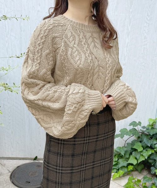 apres jour(アプレジュール)の「袖ボリュームケーブルニット【ZOZOTOWN限定アイテム】(ニット/セーター・レディース・ライトベージュ/アイボリー/ピンクベージュ/モカ/ラベンダー・フリー/X-LARGE)」の16枚目の写真