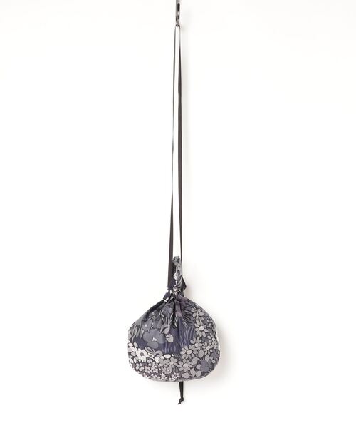 BOHEMIANS（ボヘミアンズ）の「BOHEMIANS/ボヘミアンズ　FLOWER SQUEEZE POCHETTE　フラワー　スクイズポシェット（ショルダーバッグ・レディース・ブラック/その他・FREE）」の3枚目の写真