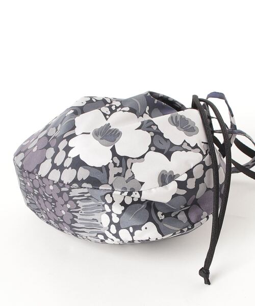 BOHEMIANS（ボヘミアンズ）の「BOHEMIANS/ボヘミアンズ　FLOWER SQUEEZE POCHETTE　フラワー　スクイズポシェット（ショルダーバッグ・レディース・ブラック/その他・FREE）」の4枚目の写真