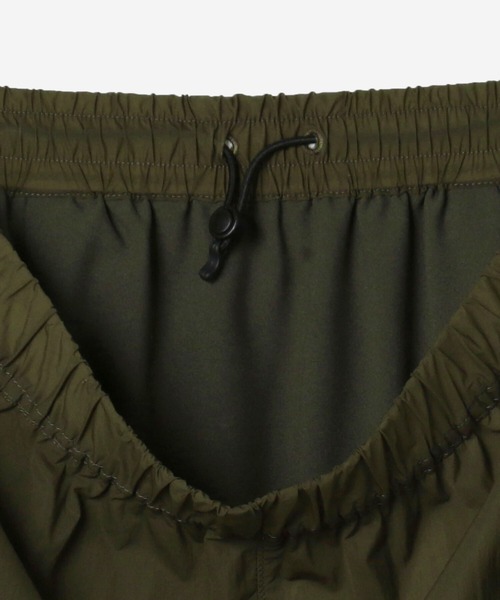 GYMPHLEX(ジムフレックス)の「1906 Gymphlex SPORT WEAR | 2WAYストレッチタフタ 中綿スカート WOMEN(スカート・レディース・オリーブ/ブラック・14)」の11枚目の写真