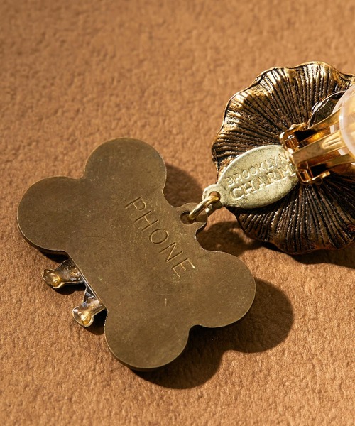 ear PAPILLONNER（イアパピヨネ）の「【Brooklyn Charm(ブルックリンチャーム)×ear】クマボーンイヤリング（イヤリング・レディース・ゴールド・FREE）」の4枚目の写真