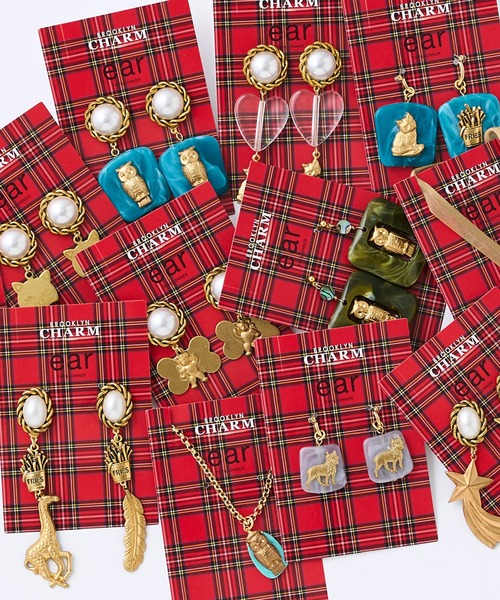 ear PAPILLONNER（イアパピヨネ）の「【Brooklyn Charm(ブルックリンチャーム)×ear】クマボーンイヤリング（イヤリング・レディース・ゴールド・FREE）」の2枚目の写真