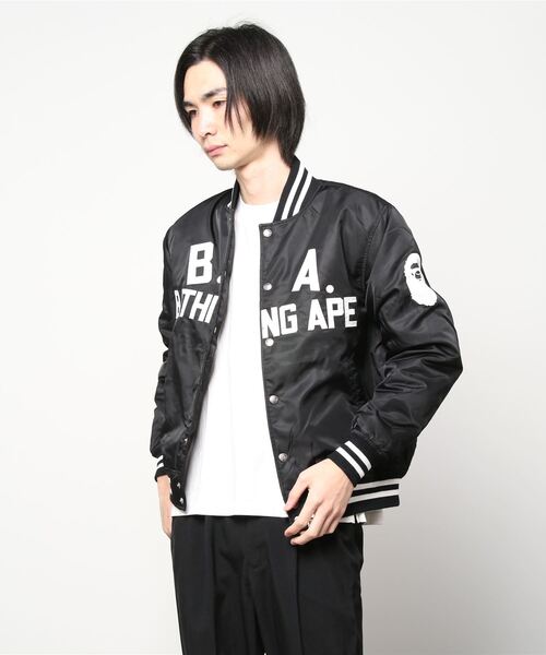 A BATHING APE（アベイシングエイプ）の「B.A. NYLON VARSITY