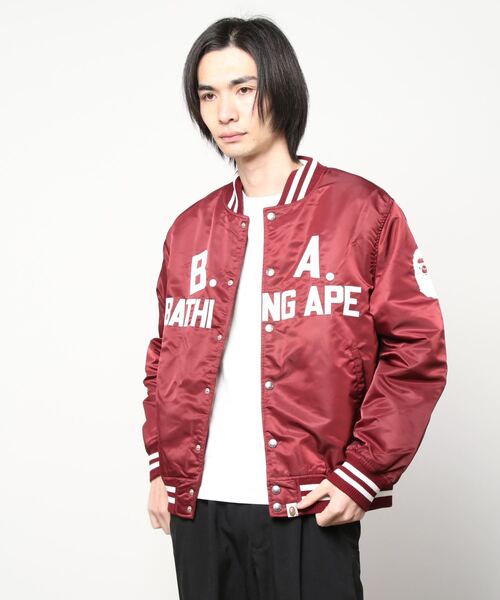 A BATHING APE（アベイシングエイプ）の「B.A. NYLON VARSITY