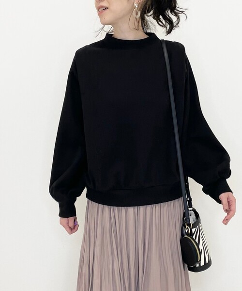 DRESKIP(ドレスキップ)の「◆ショルダータックカットソー(Tシャツ/カットソー・レディース・オフホワイト/ブラック/グリーン/サンドベージュ・02/03/04)」の7枚目の写真