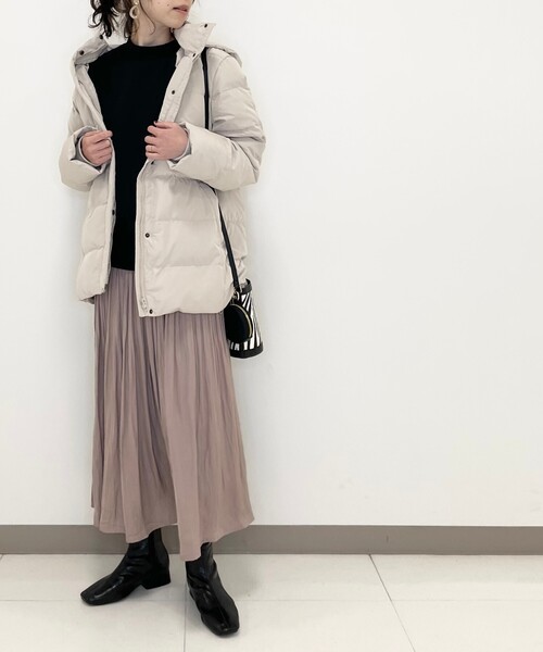 DRESKIP(ドレスキップ)の「◆ショルダータックカットソー(Tシャツ/カットソー・レディース・オフホワイト/ブラック/グリーン/サンドベージュ・02/03/04)」の5枚目の写真