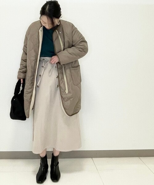 DRESKIP(ドレスキップ)の「◆ショルダータックカットソー(Tシャツ/カットソー・レディース・オフホワイト/ブラック/グリーン/サンドベージュ・02/03/04)」の6枚目の写真