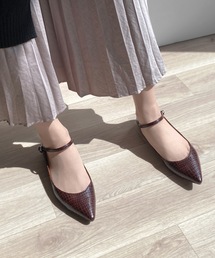 MAMIAN | 【ZOZOTOWN限定アイテム】ストラップデザイン 甲浅フラットパンプス(パンプス)