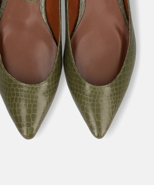 MAMIAN（マミアン）の「【ZOZOTOWN限定アイテム】ストラップデザイン 甲浅フラットパンプス（パンプス・レディース・ブラック/シルバー/レッド/ブラック系その他/ブラック系その他2/ワイン/チャコールグレー/オリーブ/ワインレッド・23.5cm/24.0cm/22.5cm/24.5cm/23.0cm/25.0cm）」の12枚目の写真