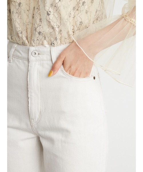 LILY BROWN（リリーブラウン）の「ストレートデニムパンツ（デニムパンツ・レディース・アイボリー/ブラック/ライトブルー・0/1）」の14枚目の写真