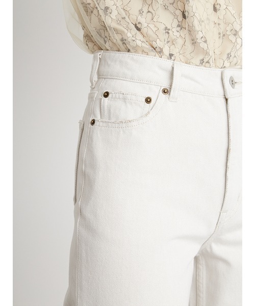 LILY BROWN（リリーブラウン）の「ストレートデニムパンツ（デニムパンツ・レディース・アイボリー/ブラック/ライトブルー・0/1）」の16枚目の写真