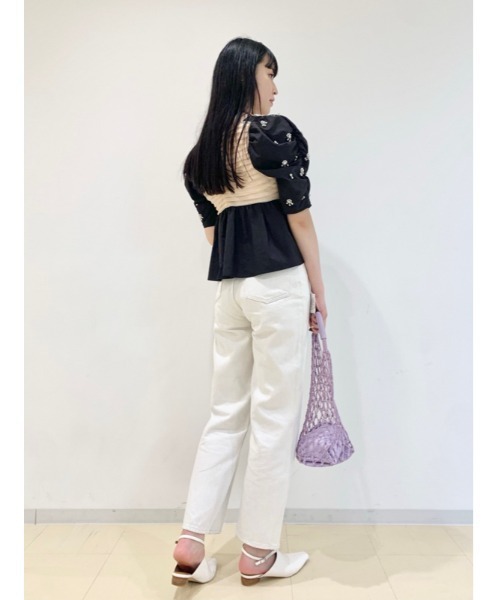 LILY BROWN（リリーブラウン）の「ストレートデニムパンツ（デニムパンツ・レディース・アイボリー/ブラック/ライトブルー・0/1）」の5枚目の写真