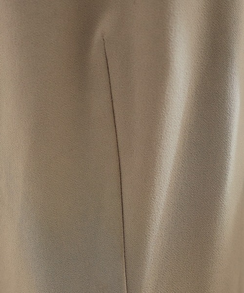 abahouse mavie(アバハウスマヴィ)の「ドライタッチサテンベスト(ベスト・レディース・ブラック/カーキ/スミクロ・フリー)」の18枚目の写真