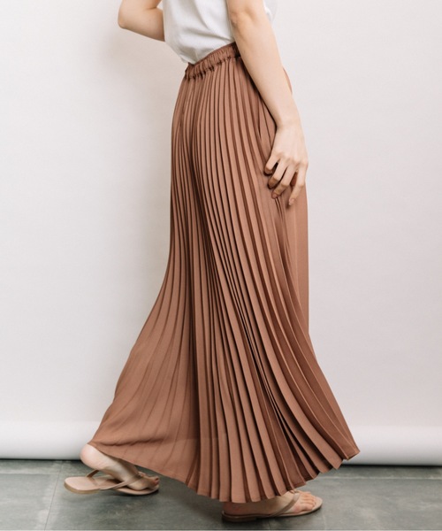 refinedworks（リファインドワークス）の「Ｐ無地manywayプリーツSK（スカート・レディース・ベージュ/ブラウン/黄緑系・FREE）」の2枚目の写真