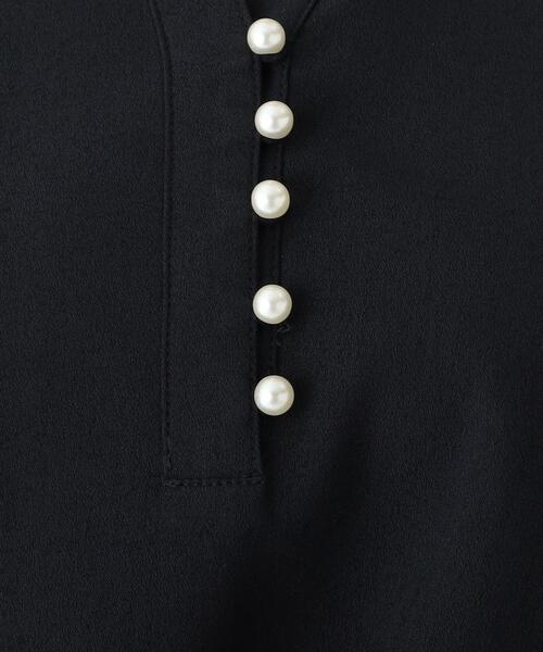 index(インデックス)の「◆ジョーゼットスキッパーパール調ボタンブラウス【WEB限定サイズ】(シャツ/ブラウス・レディース・ホワイト系その他3/ネイビー/ライトグレー・36/42/40/38)」の5枚目の写真