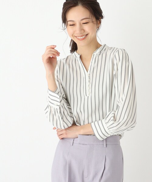 index(インデックス)の「◆ジョーゼットスキッパーパール調ボタンブラウス【WEB限定サイズ】(シャツ/ブラウス・レディース・ホワイト系その他3/ネイビー/ライトグレー・36/42/40/38)」の21枚目の写真