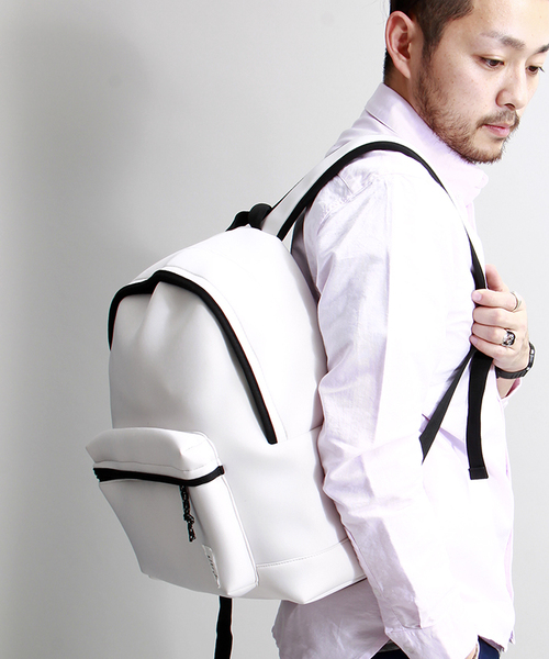 WEGO(ウィゴー)の「WEGO/ダイバーデイパック(バックパック/リュック・メンズ・ホワイト/ブラック/ブルー・FREE)」の2枚目の写真