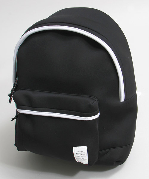 WEGO(ウィゴー)の「WEGO/ダイバーデイパック(バックパック/リュック・メンズ・ホワイト/ブラック/ブルー・FREE)」の14枚目の写真