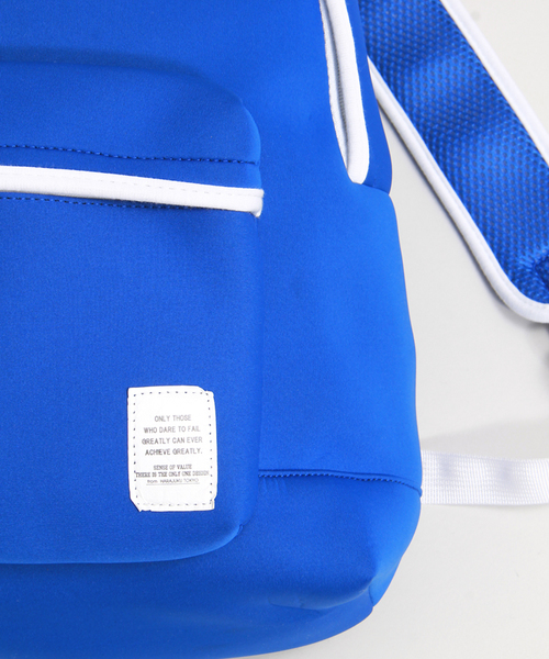 WEGO(ウィゴー)の「WEGO/ダイバーデイパック(バックパック/リュック・メンズ・ホワイト/ブラック/ブルー・FREE)」の10枚目の写真