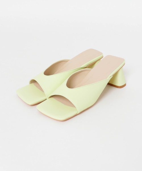 KBF（ケイビーエフ）の「スクエアトゥカーヴィーミュール（サンダル・レディース・ミント/オフホワイト/キャメル・36/38/37）」の4枚目の写真