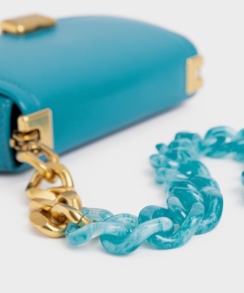 CHARLES & KEITH(チャールズ & キース)の「ソネット ツートーンチェーンハンドルショルダーバッグ / Sonnet Two-Tone Chain Handle Shoulder Bag(ショルダーバッグ・レディース・フューシャピンク/チョコ/ライム/ブルー系その他5/ブラック・S)」の21枚目の写真