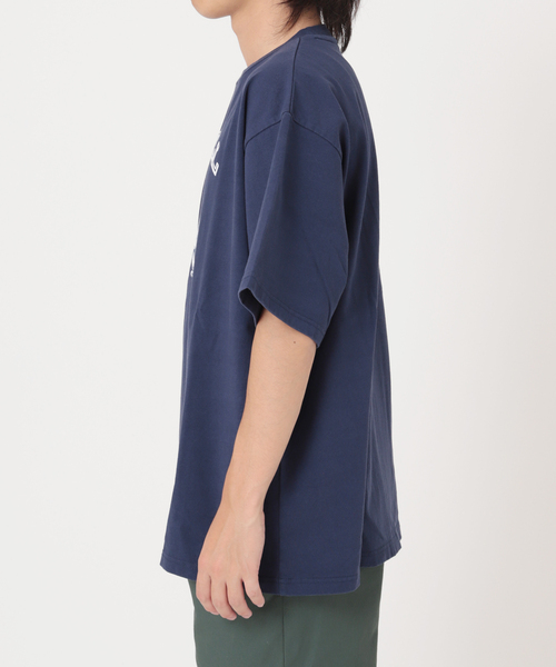 JOURNAL STANDARD relume（ジャーナルスタンダード　レリューム）の「【CORNELL / コーネル】別注 カレッジプリントTシャツ 1（Tシャツ/カットソー・メンズ・ホワイト/ネイビー/ホワイト系その他/バーガンディー/ホワイト系その他2/ネイビー系1・MEDIUM/LARGE）」の17枚目の写真