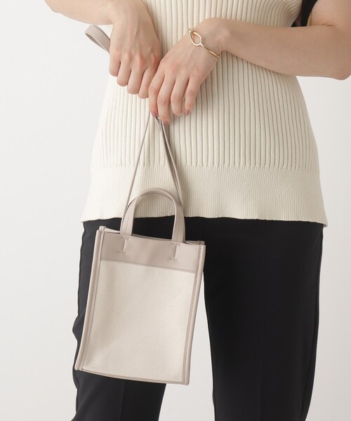 OPAQUE.CLIP(オペークドットクリップ)の「◆スクエアパイピングミニショルダーバッグ(ショルダーバッグ・レディース・ライトベージュ/オフホワイト/ブラック系・00)」の3枚目の写真