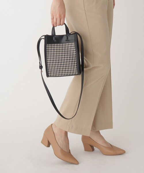 OPAQUE.CLIP(オペークドットクリップ)の「◆スクエアパイピングミニショルダーバッグ(ショルダーバッグ・レディース・ライトベージュ/オフホワイト/ブラック系・00)」の21枚目の写真