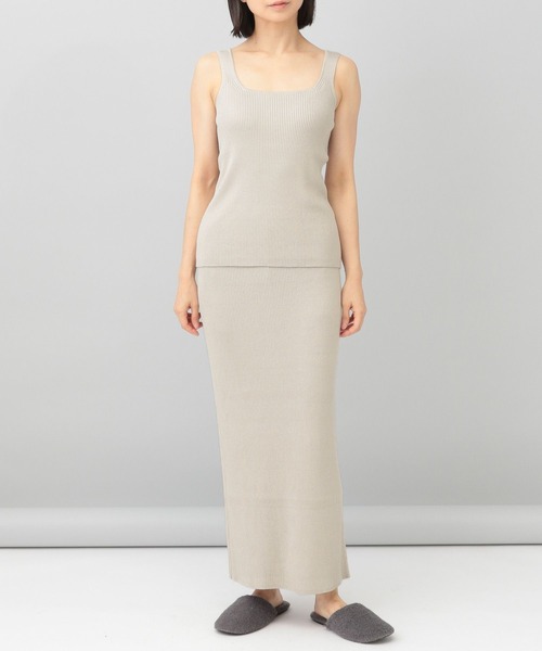 e/rm（イーアールエム）の「【e/rm】セットアップ対応/14Gスクエアリブニットタンク 156839（タンクトップ・レディース・ブラック/ライトベージュ/ブルー系その他6・FREE）」の4枚目の写真