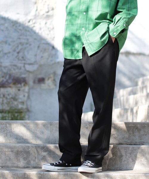 BEAMS（ビームス）の「BEAMS / 2プリーツ テーパード スラックス（スラックス・メンズ・チャコールグレー/ブラック/ブラウン・S/M/L/XL）」の6枚目の写真